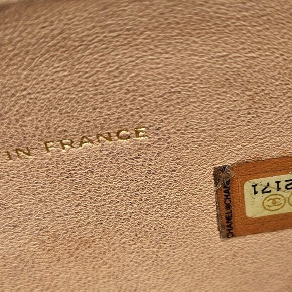 Chanel Pink Caviar Leather Bifold Wallet - Picture 2 of 14